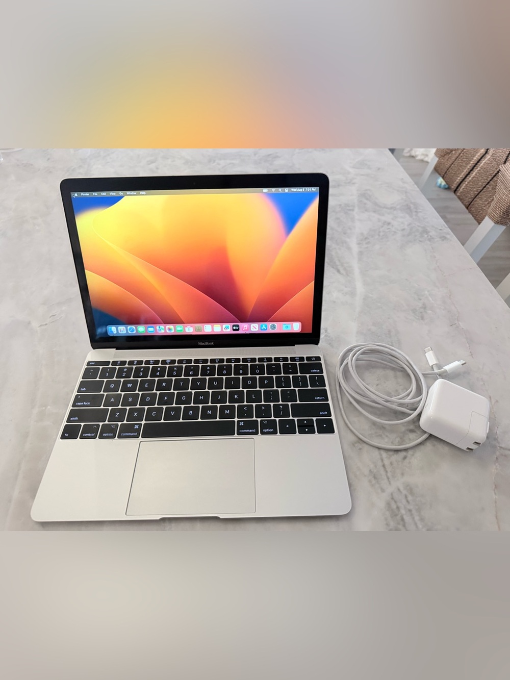 Apple MacBook Silver Laptop 1.4 GHz Dual-Core Intel i7 250 GB - Picture 2 of 9